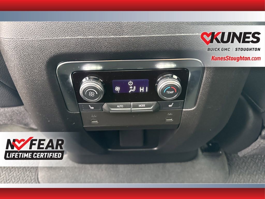 Used 2025 GMC Yukon Denali image 35