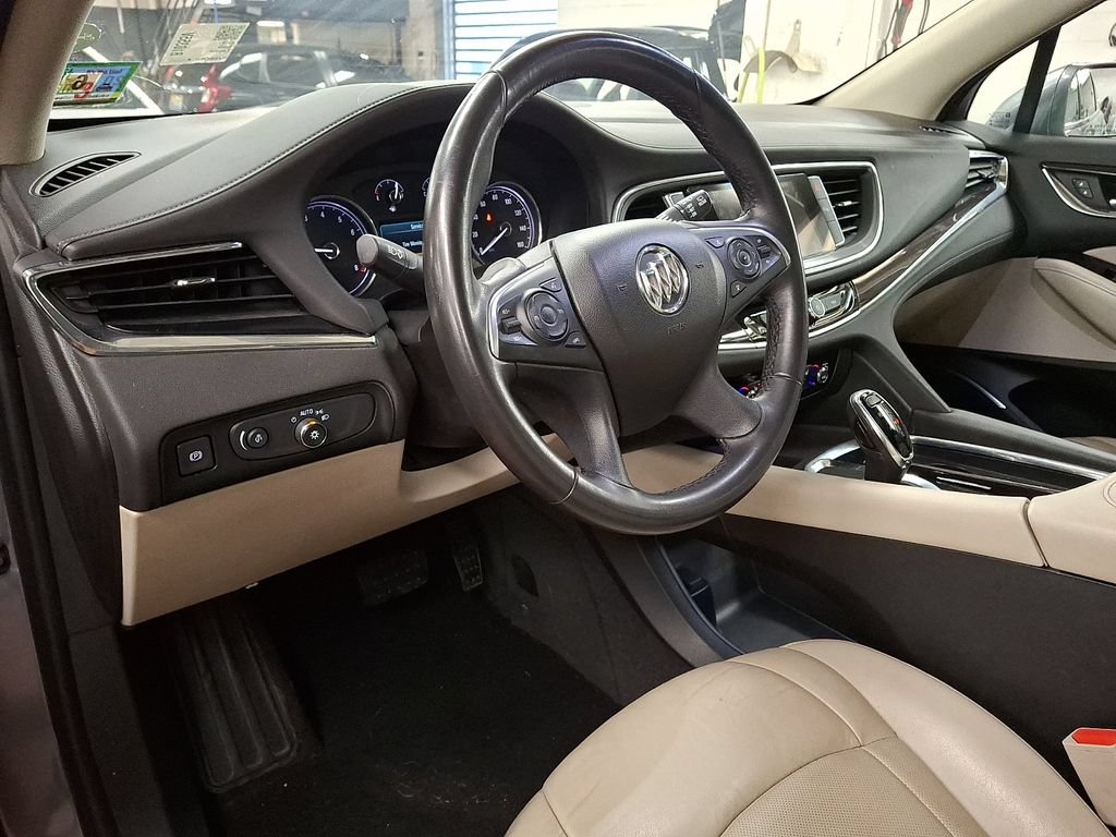 Used 2018 Buick Enclave Essence AWD/4WD image 10
