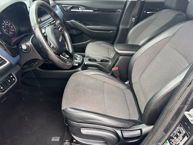 Used 2022 Kia Seltos S AWD/4WD image 16