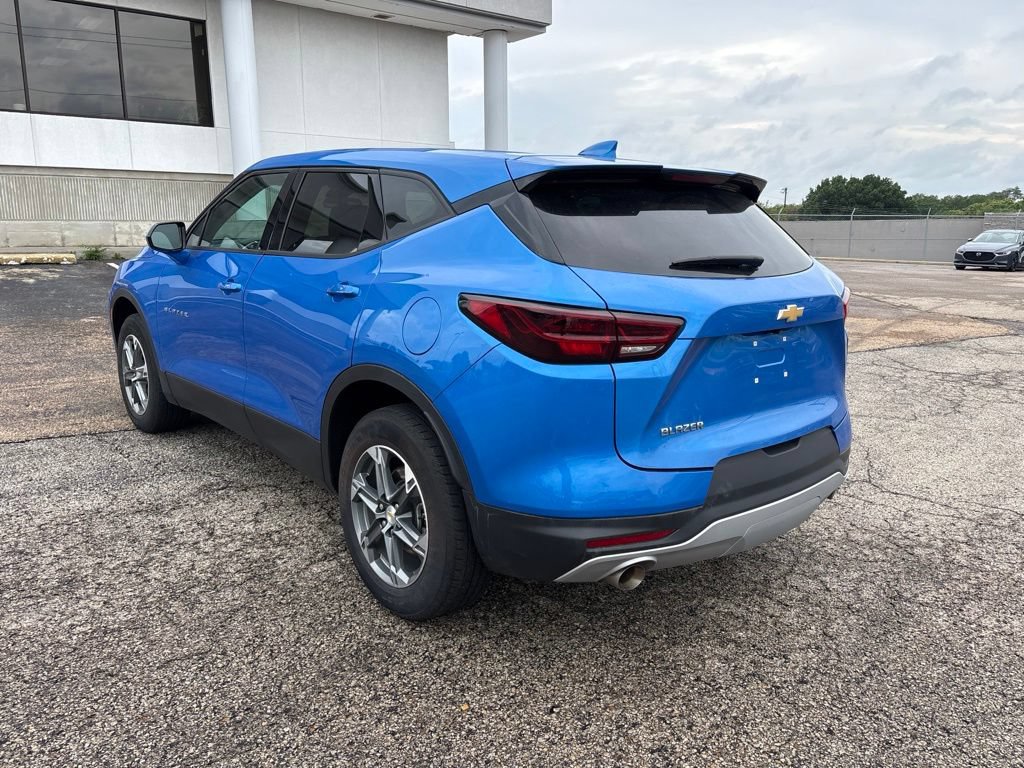 Used 2024 Chevrolet Blazer LT FWD image 5