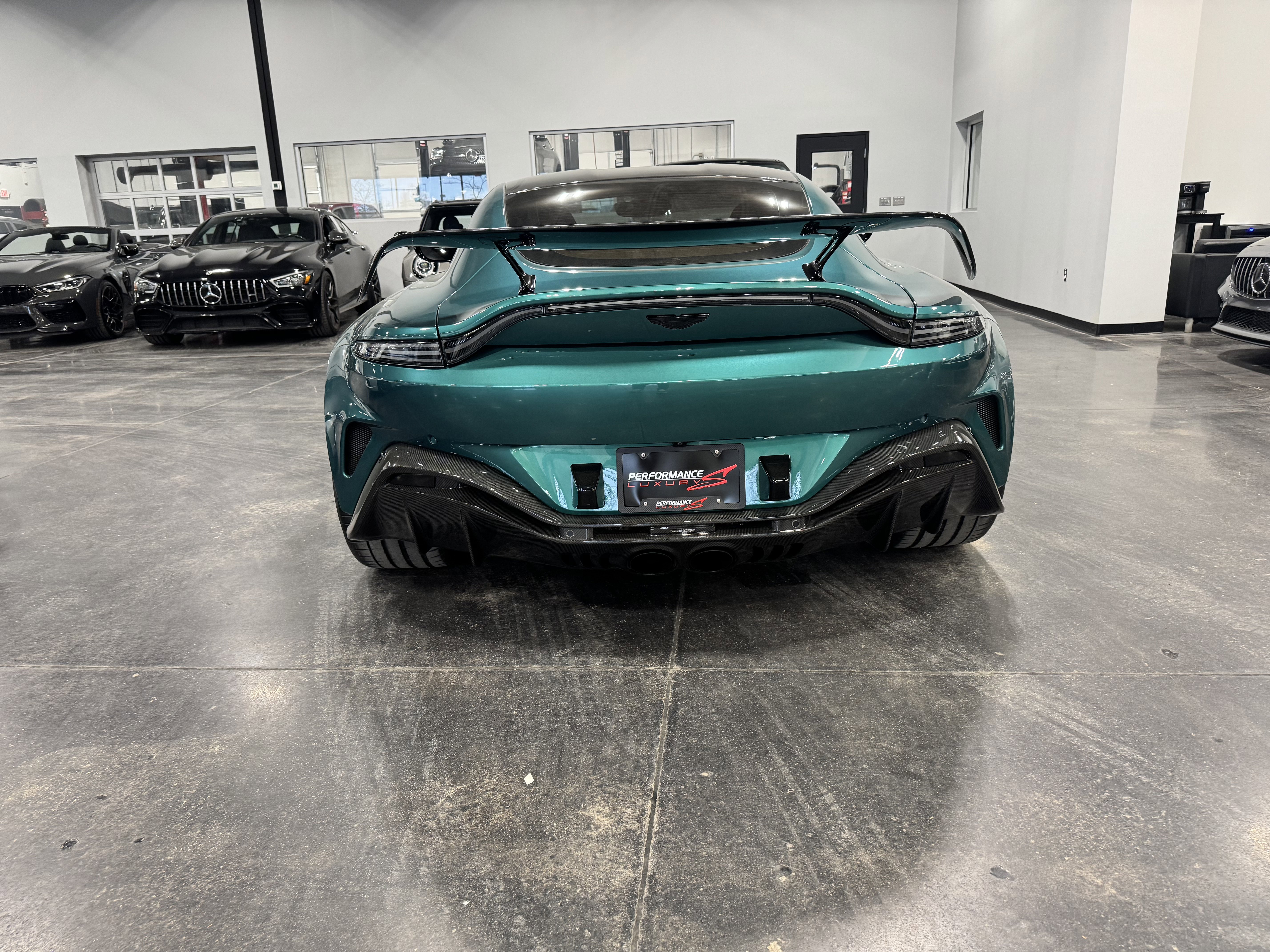 Used 2023 Aston Martin V12 Vantage V12 image 4