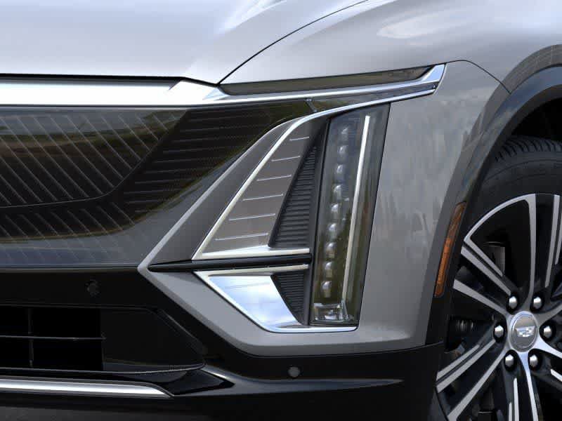 New 2027 Cadillac Lyriq Luxury w/ LPO, Floor Liner Package AWD/4WD image 10