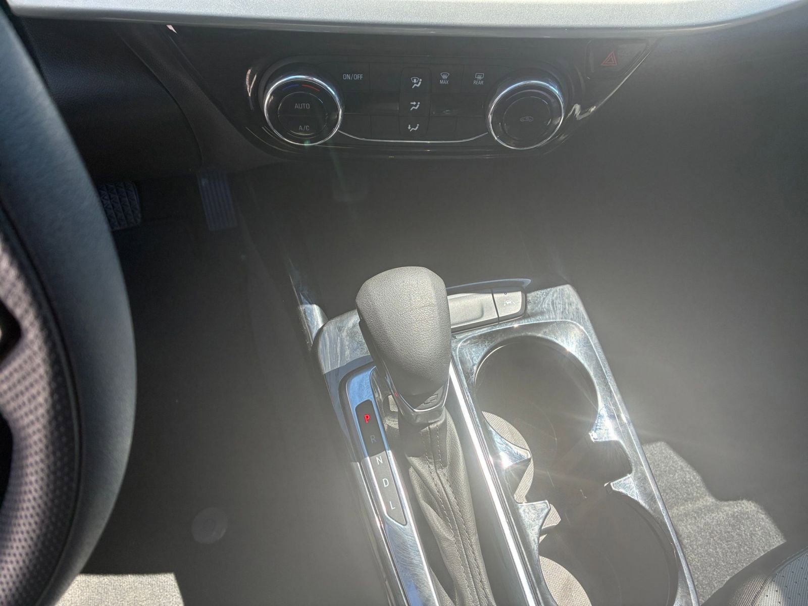 Used 2025 Chevrolet Trax LT image 36