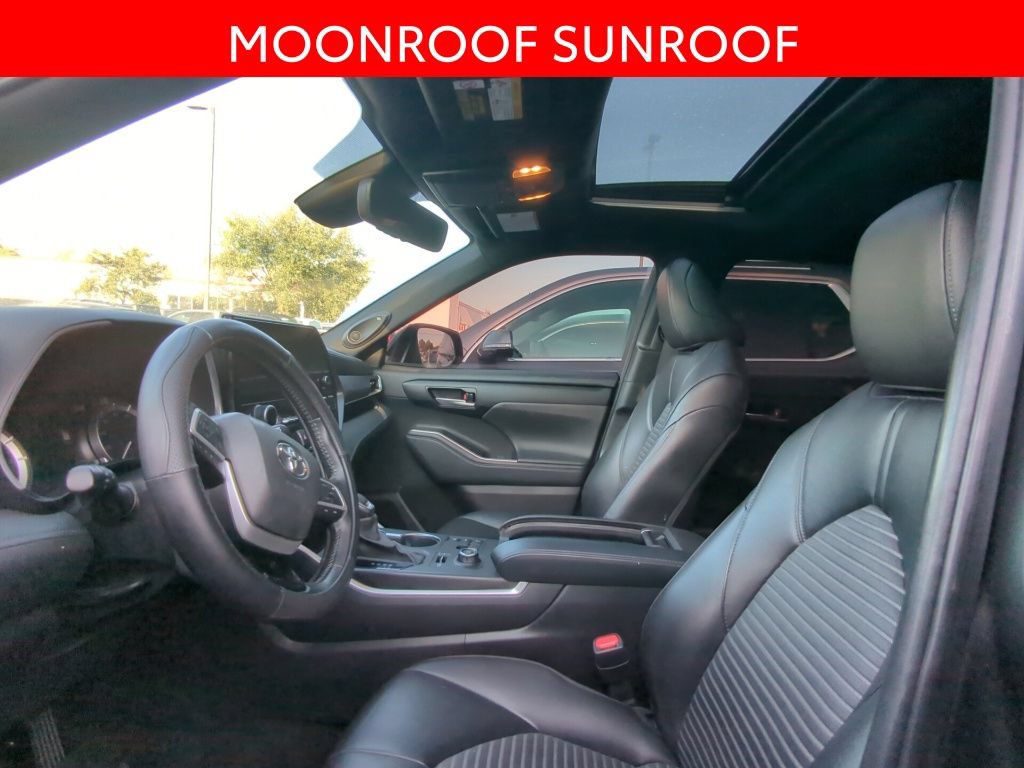 Used 2023 Toyota Highlander XSE AWD/4WD image 6