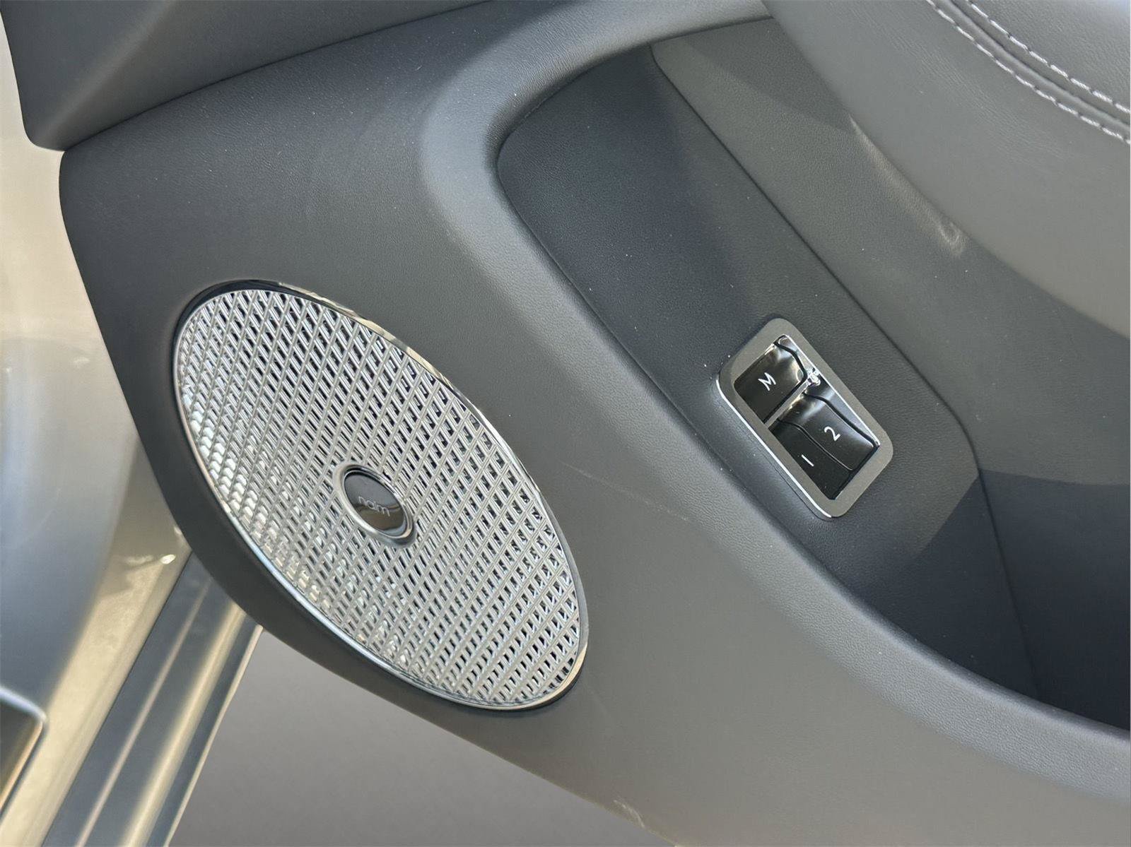 New 2026 Bentley Flying Spur V8 AWD/4WD image 28