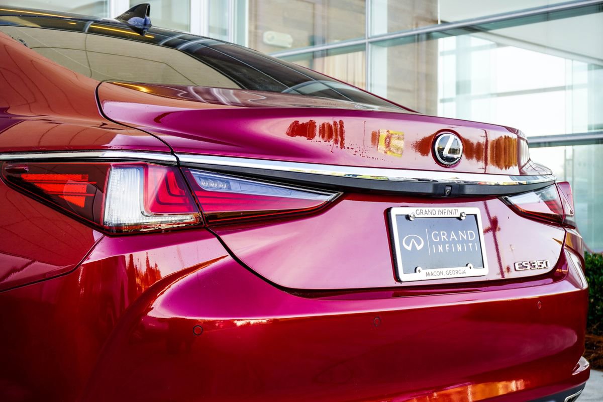 Used 2020 Lexus ES 350 Ultra Luxury w/ Accessory Package 2 image 13