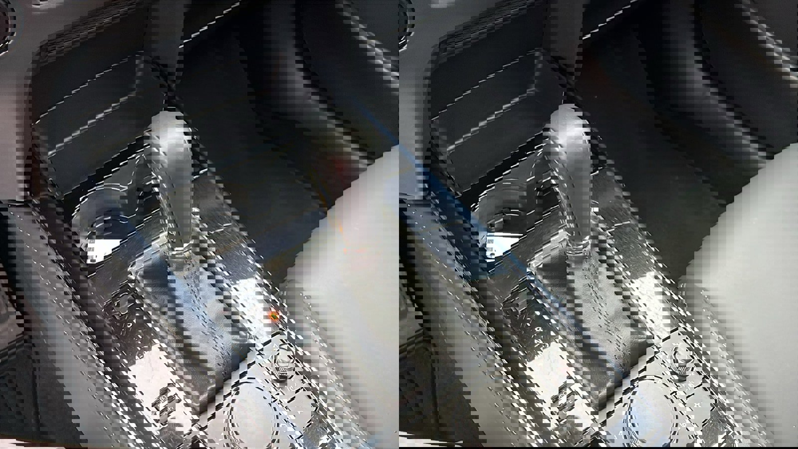 Certified 2025 MAZDA CX-30 AWD 2.5 S w/ Preferred Package image 17