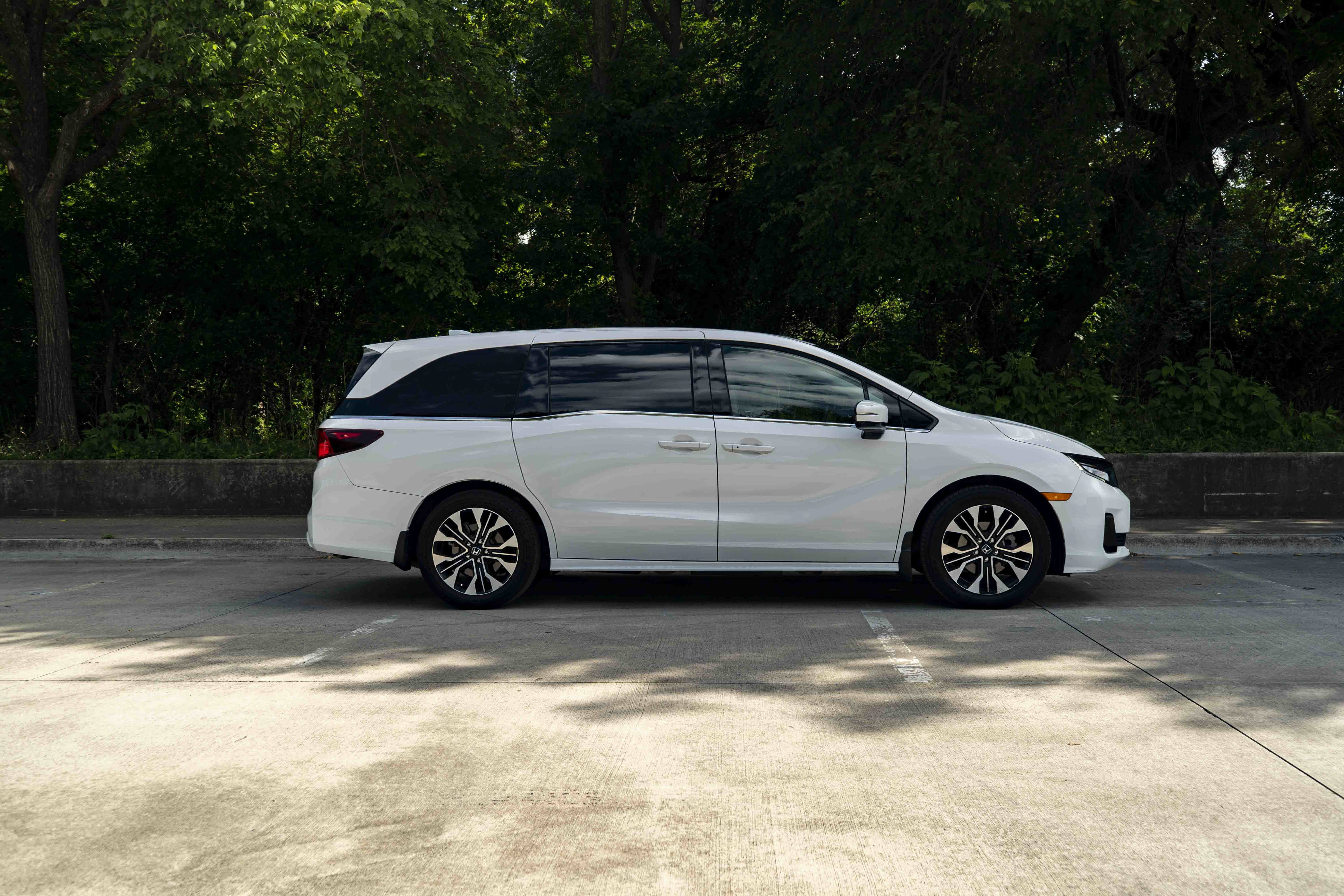Certified 2025 Honda Odyssey Elite image 10