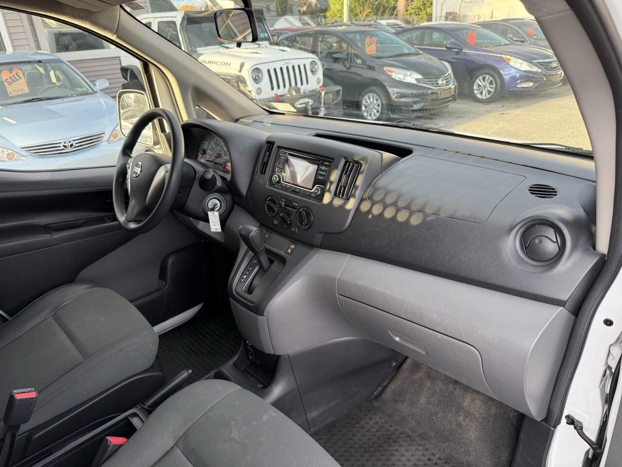 Used 2018 Nissan NV200 S w/ Back Door Glass Package image 13