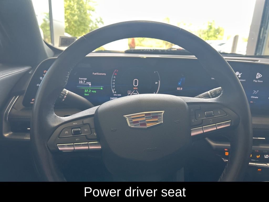 Used 2025 Cadillac XT4 Premium Luxury image 10