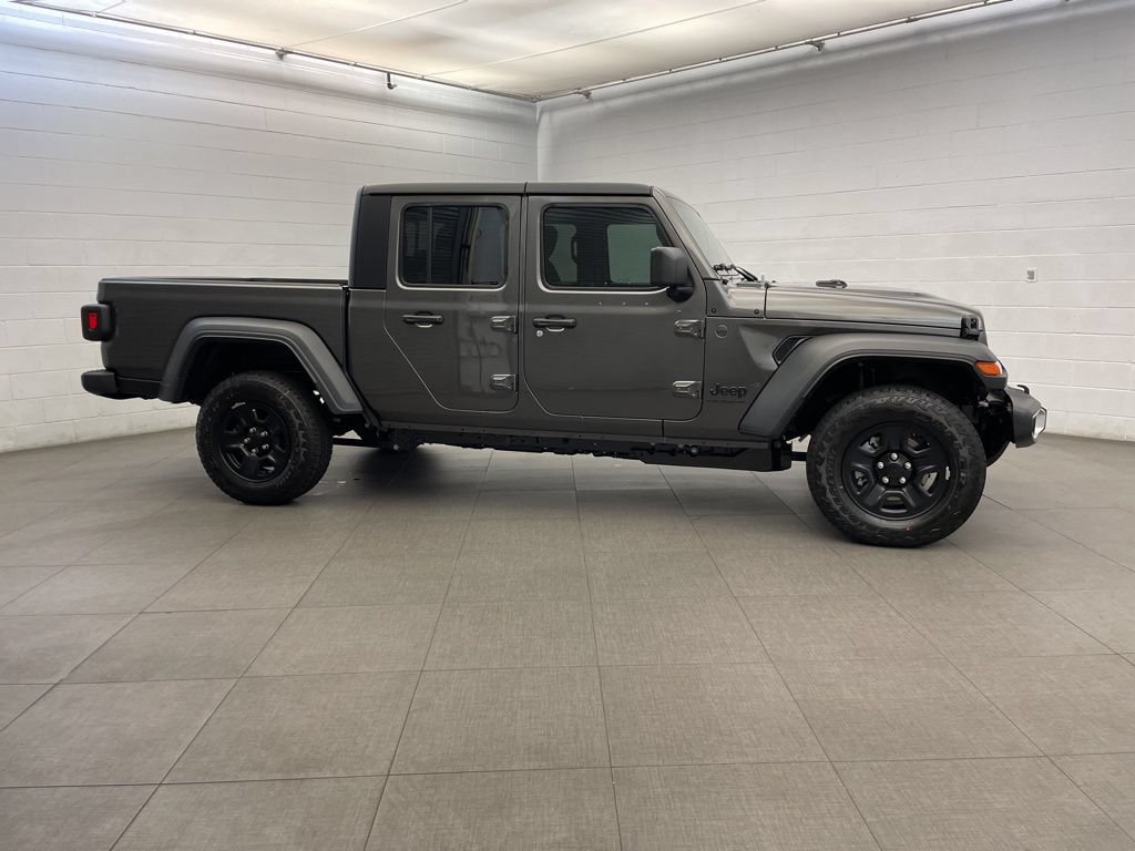 New 2026 Jeep Gladiator Sport AWD/4WD image 2