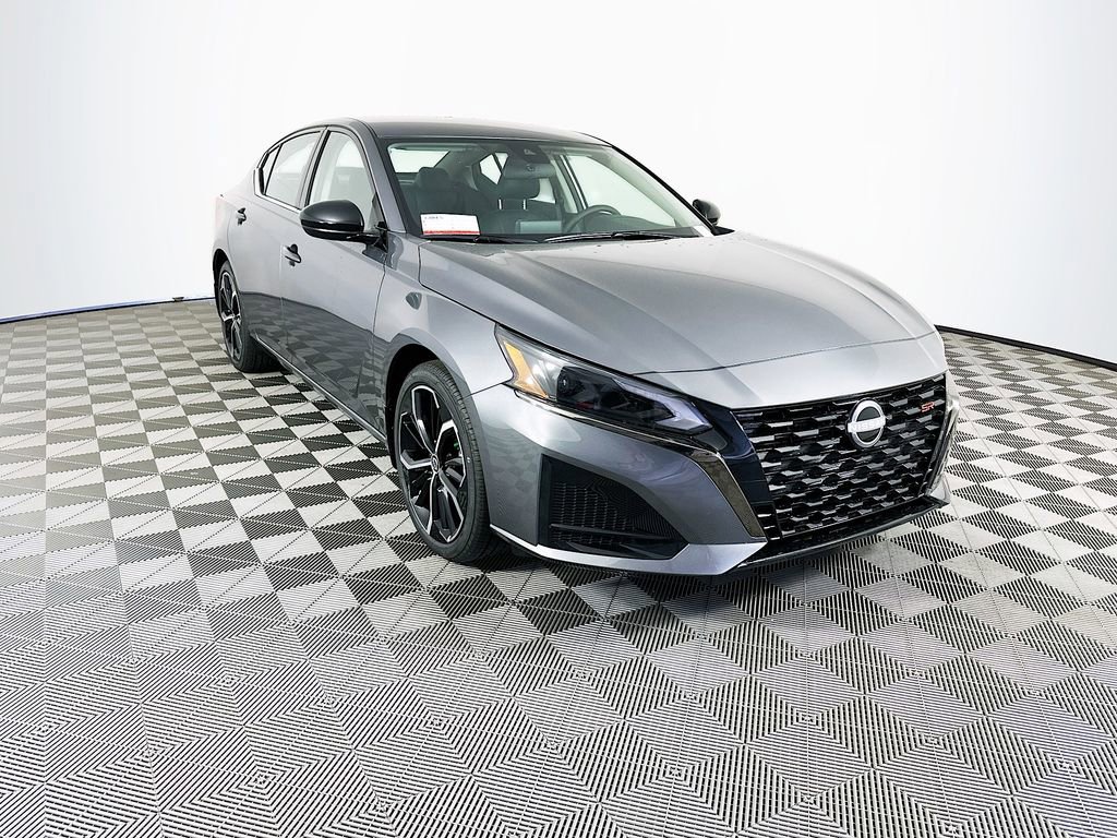 New 2025 Nissan Altima 2.5 SR image 3