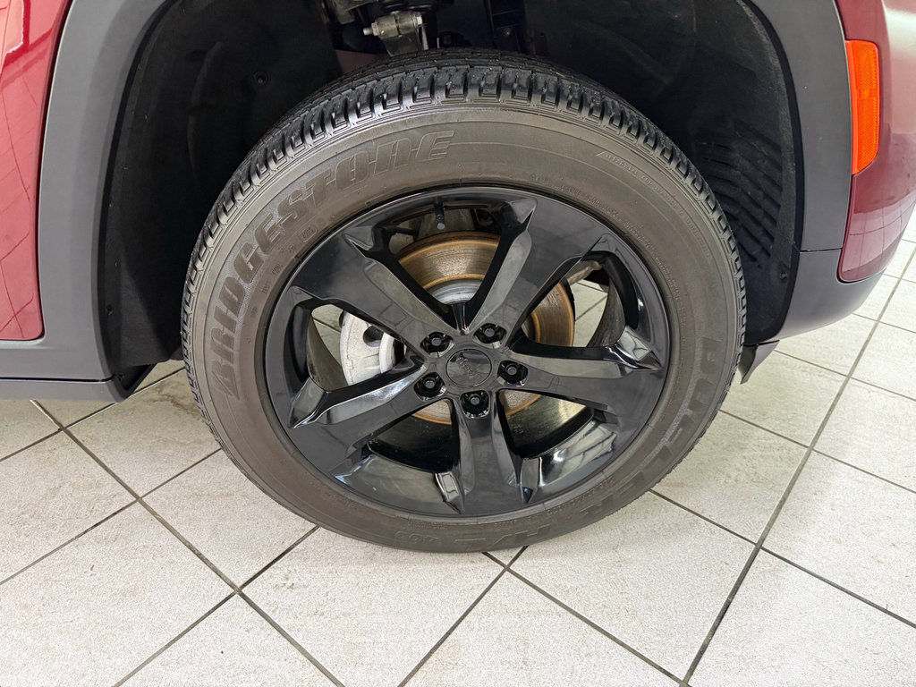 Used 2024 Jeep Grand Cherokee Altitude image 15