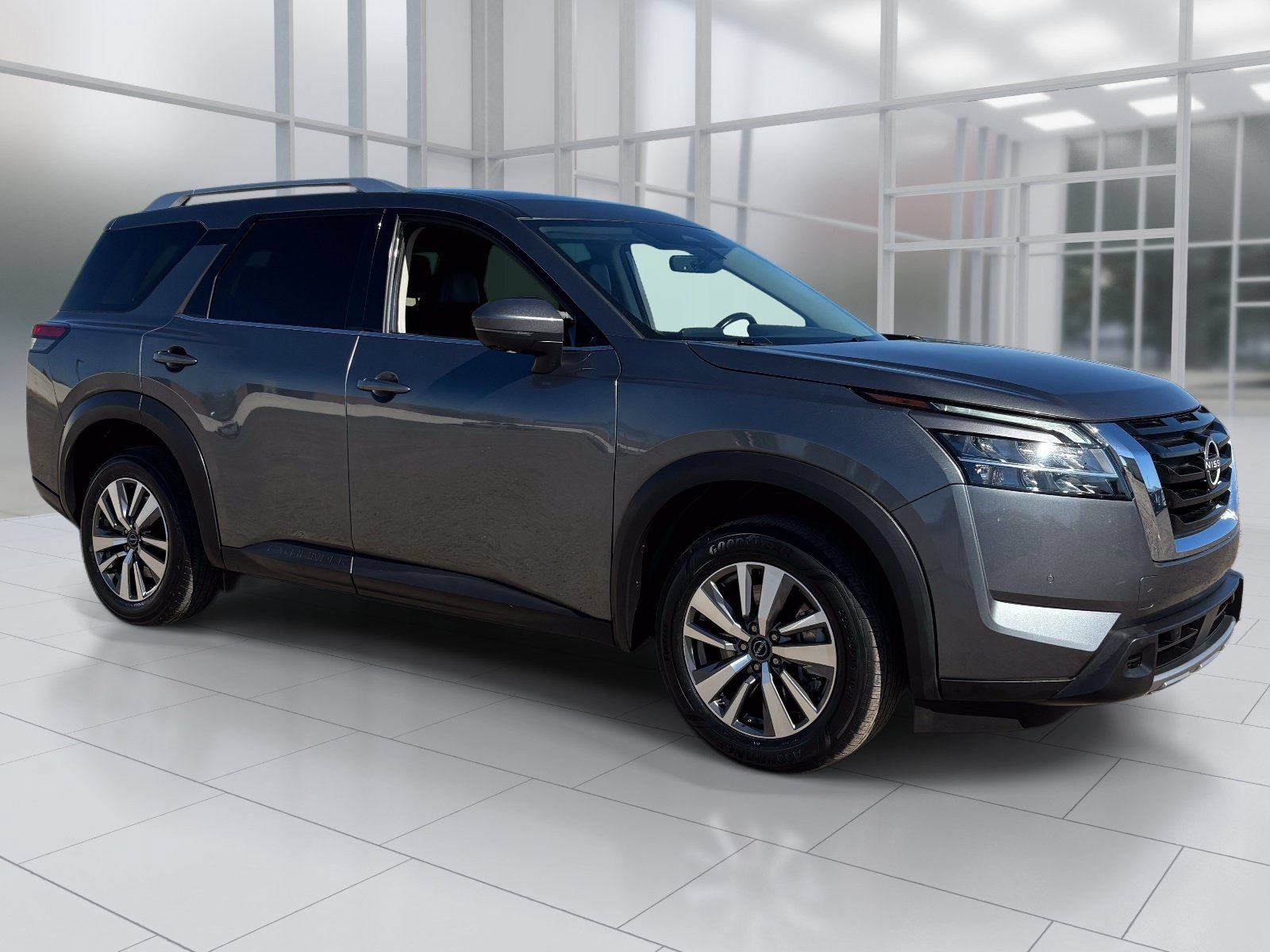 Certified 2023 Nissan Pathfinder SL FWD image 8
