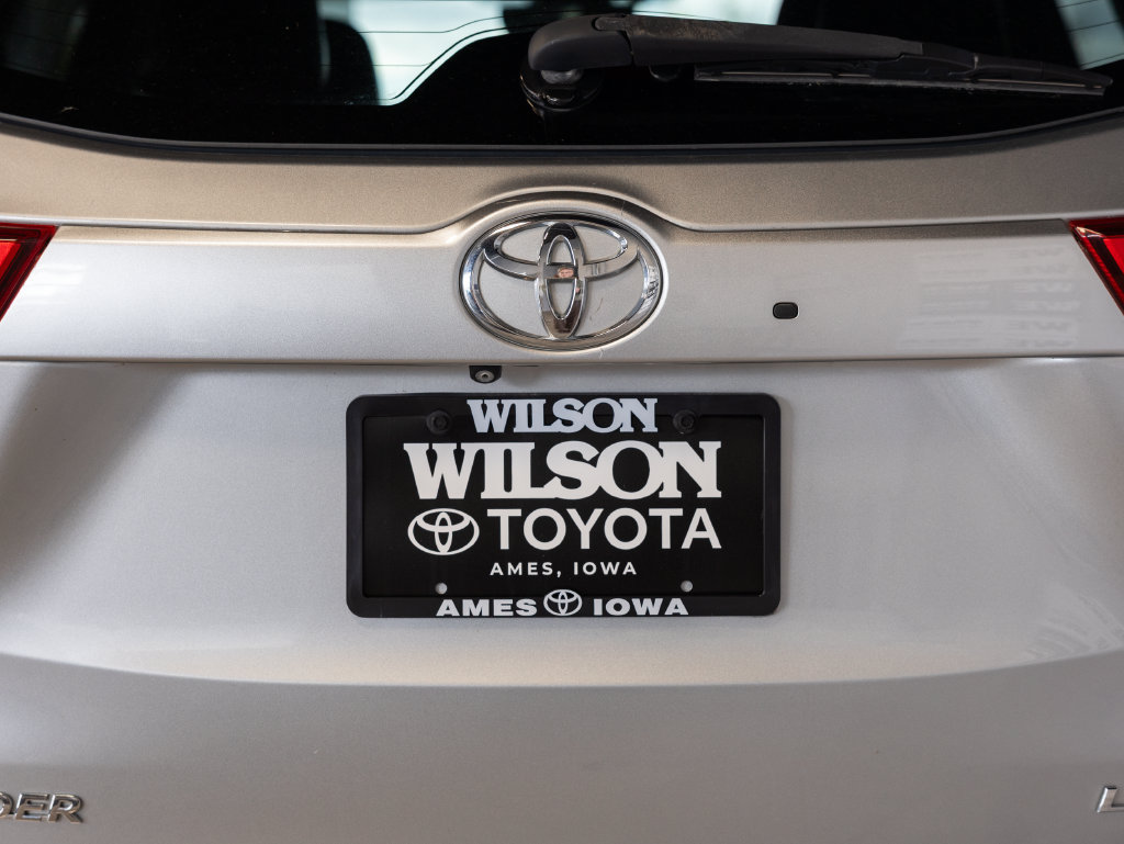 Used 2017 Toyota Highlander Limited Platinum AWD/4WD image 6