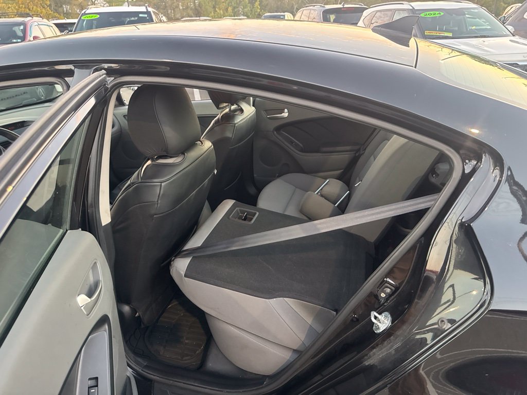 Used 2017 Kia Forte LX FWD image 11