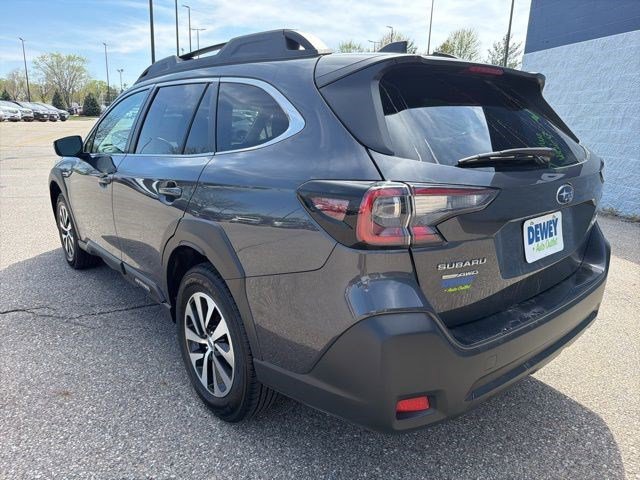 Used 2024 Subaru Outback Premium image 3