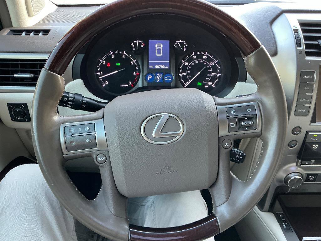 Used 2019 Lexus GX 460 Premium w/ Premium Package AWD/4WD image 18