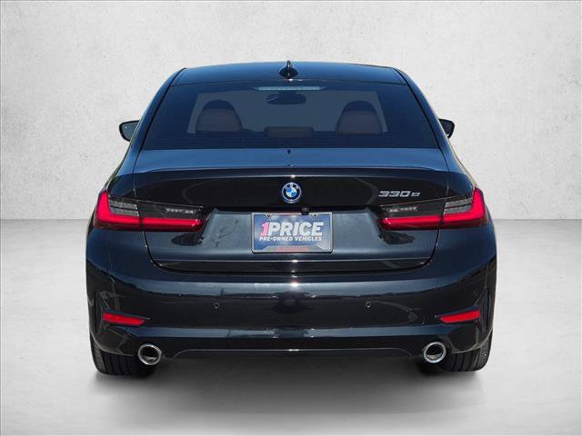Used 2022 BMW 330e w/ Premium Package RWD image 7