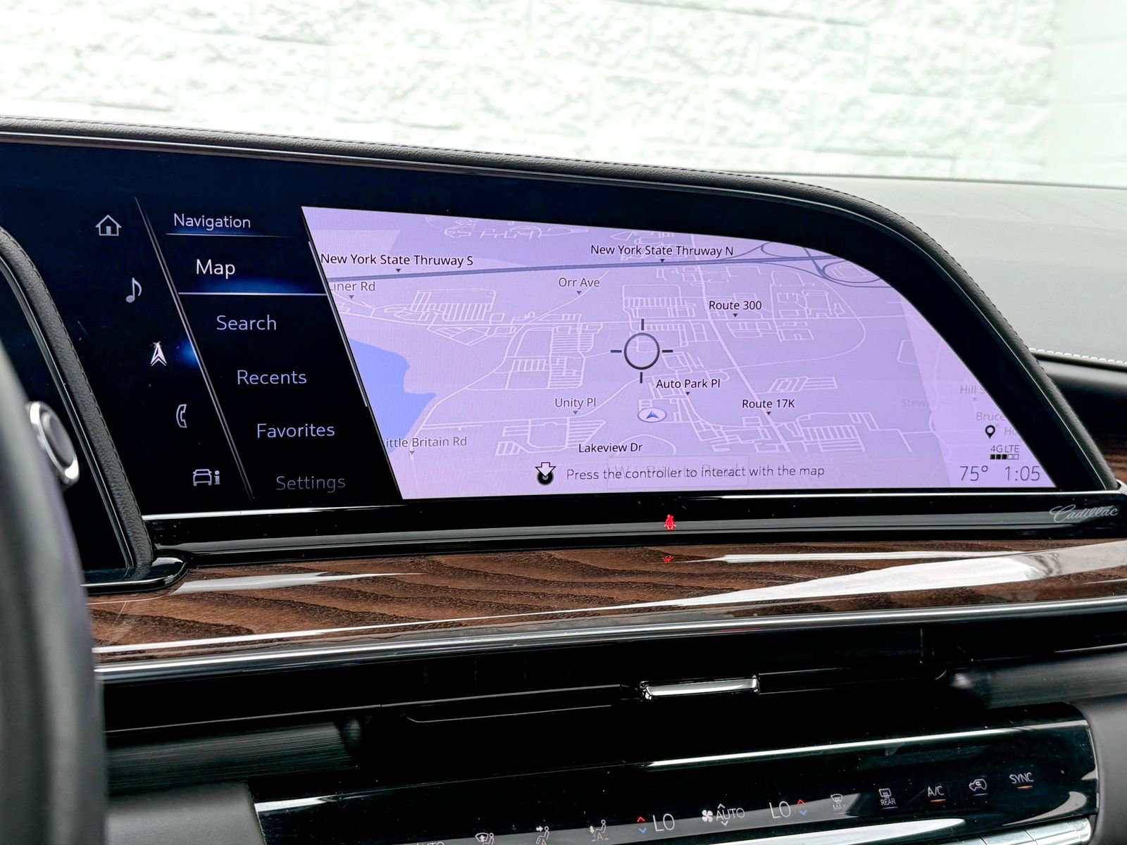 Certified 2022 Cadillac Escalade Premium Luxury Platinum w/ Heavy-Duty Trailer Package image 27