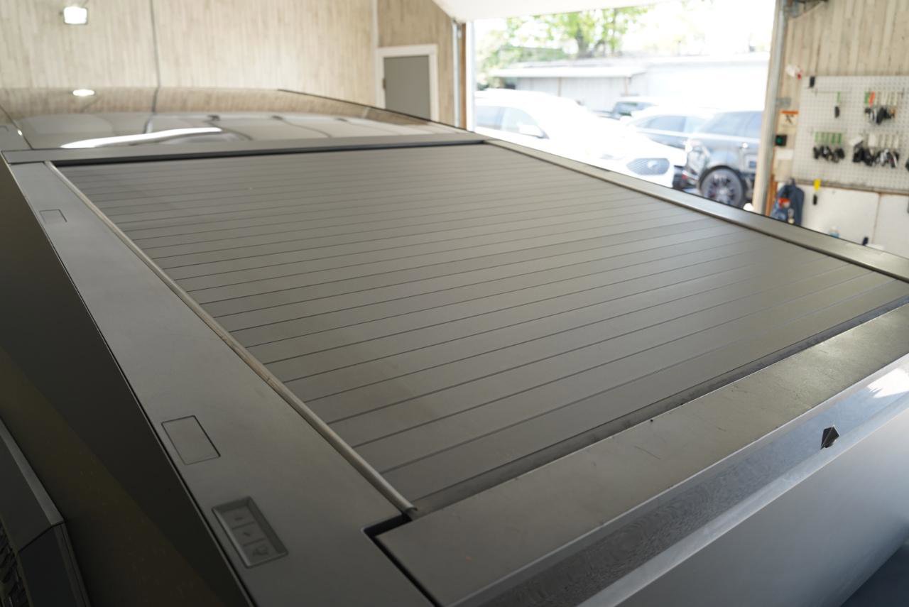 Used 2024 Tesla Cybertruck AWD Crew Cab image 35