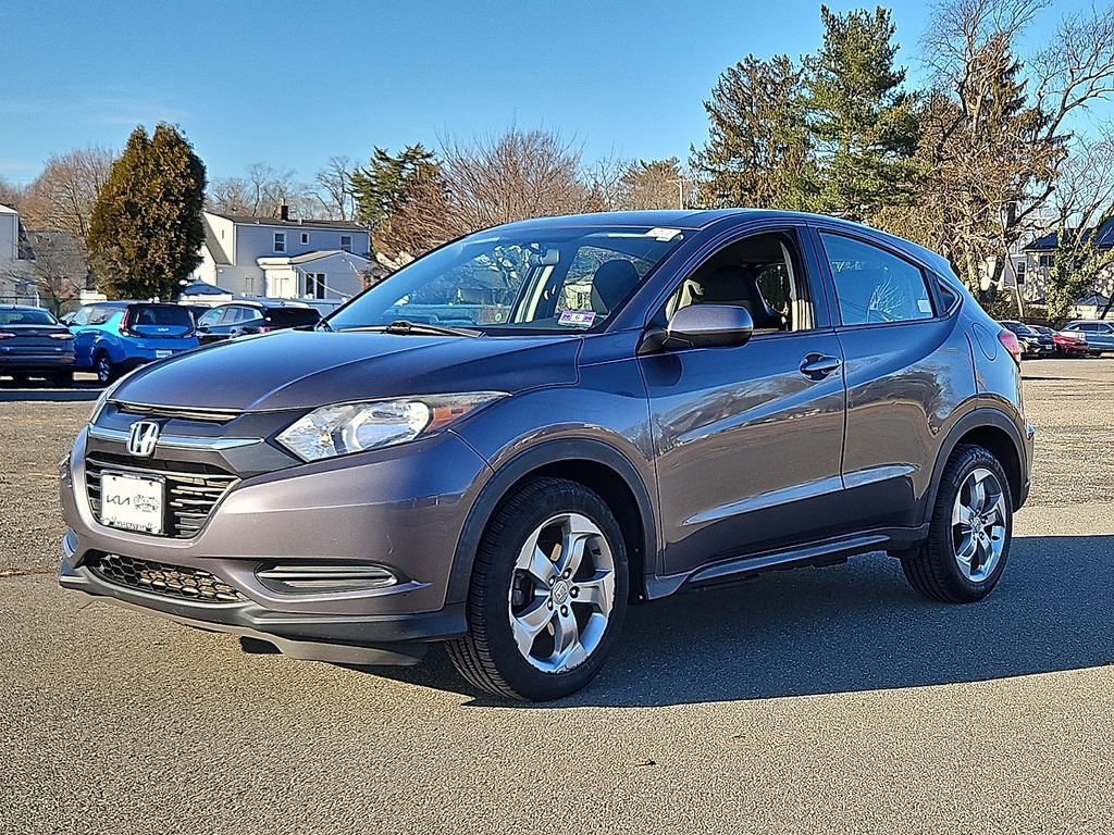 Used 2017 Honda HR-V LX image 3