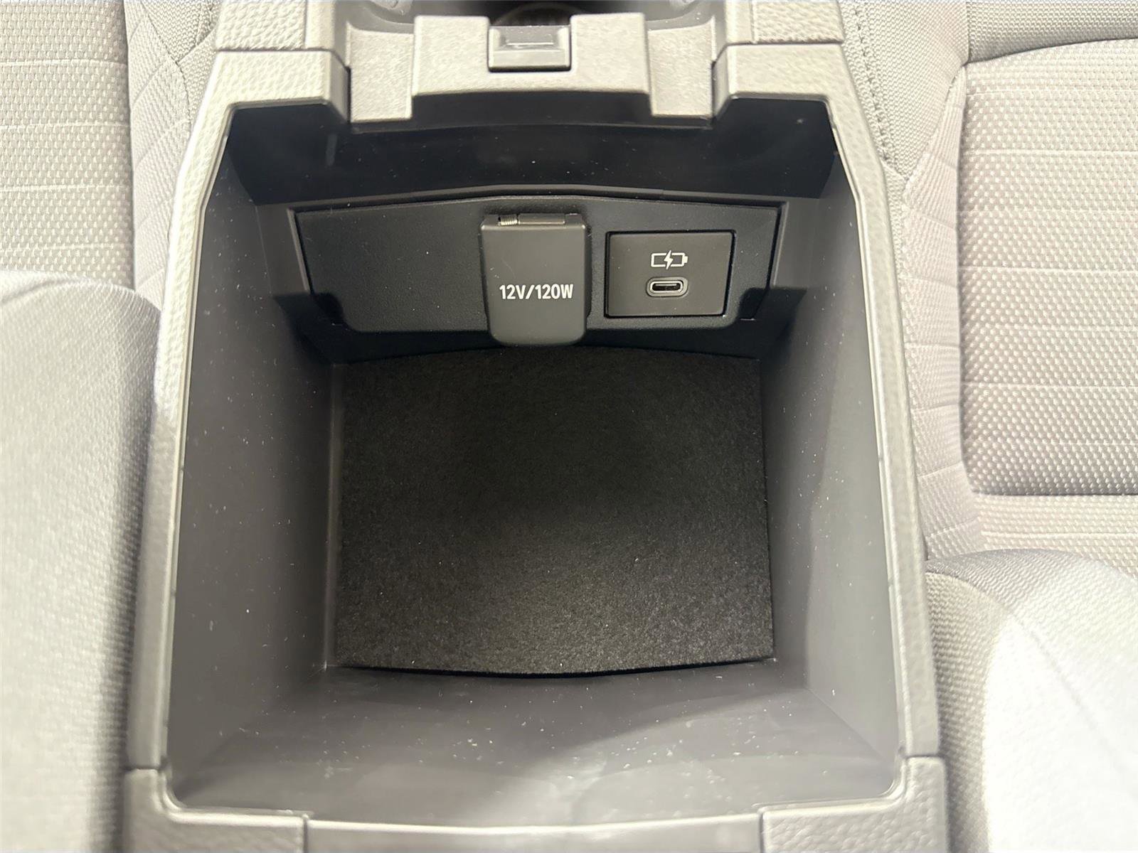 Certified 2026 Toyota Corolla Cross SE image 31