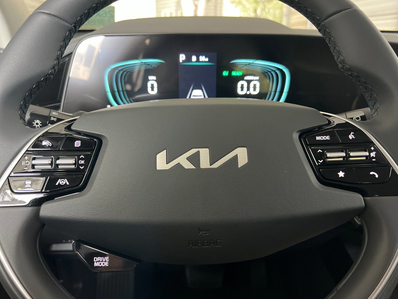 New 2026 Kia Niro EX FWD image 24