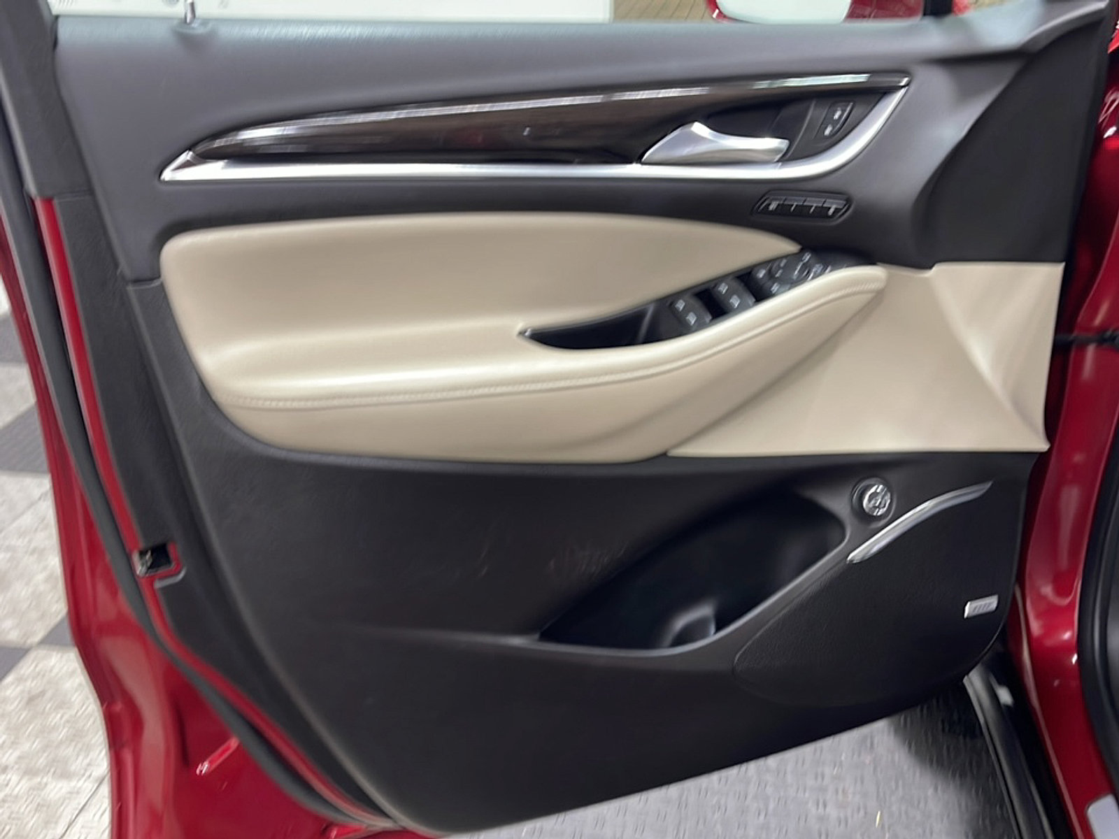 Used 2019 Buick Enclave Premium w/ Trailering Package, 5000 lbs. FWD image 12