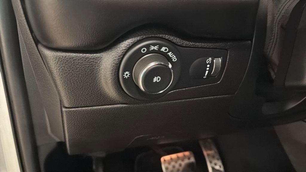 Used 2021 Dodge Durango SRT w/ Black Package image 17