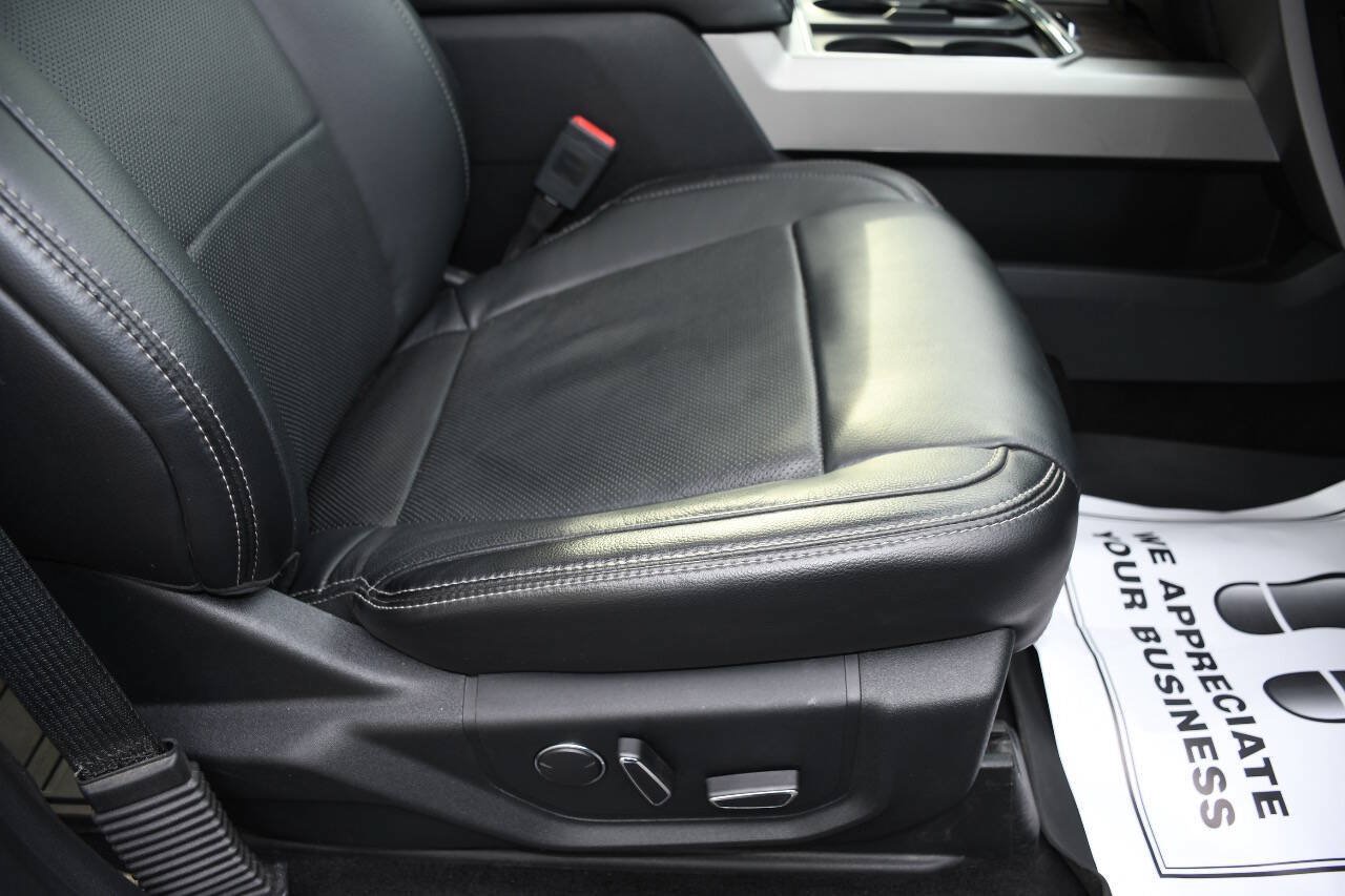 Used 2019 Ford F250 Lariat w/ Lariat Ultimate Package AWD/4WD image 23