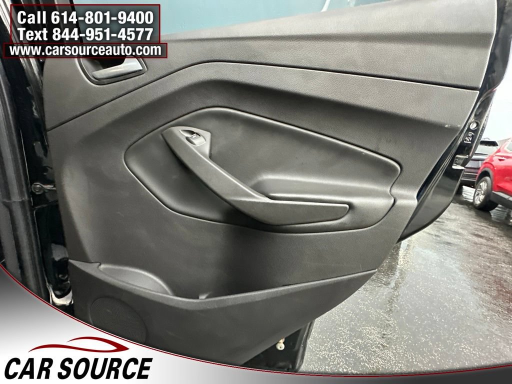 Used 2017 Ford Escape SE AWD/4WD image 28