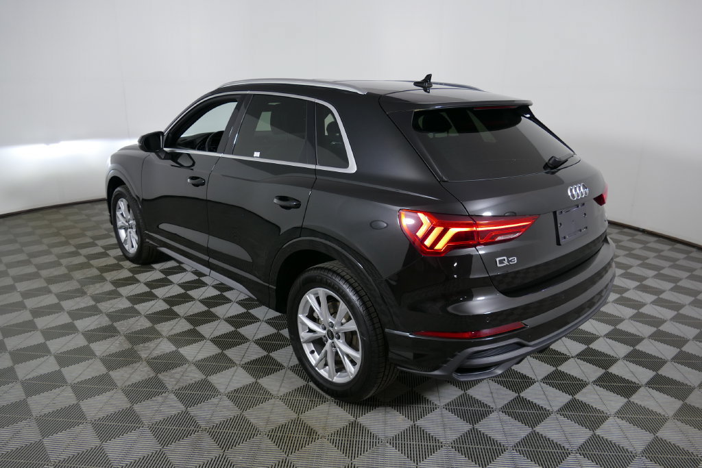 Used 2023 Audi Q3 2.0T Premium AWD/4WD image 5