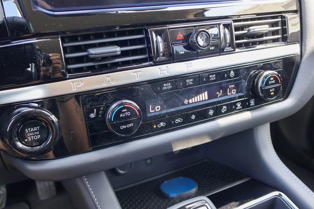 New 2026 Nissan Pathfinder SL FWD image 12