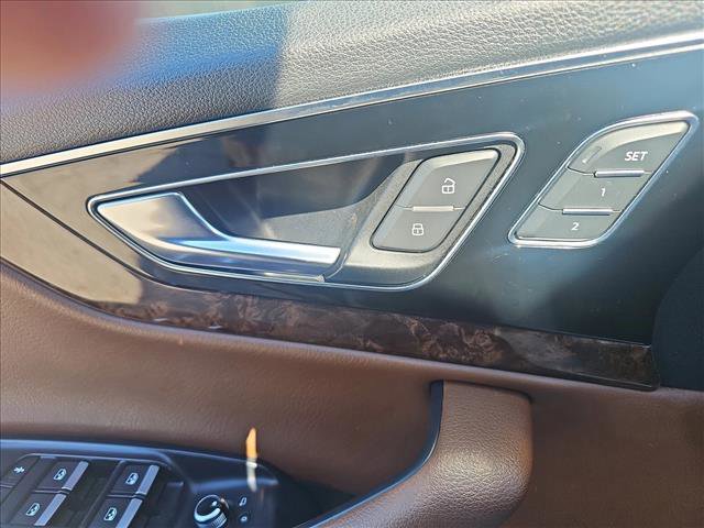 Used 2017 Audi Q7 3.0T Premium Plus image 11