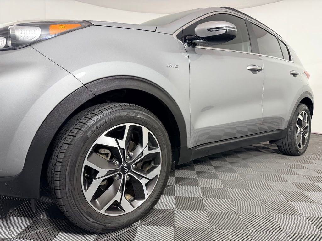 Used 2022 Kia Sportage EX AWD/4WD image 11