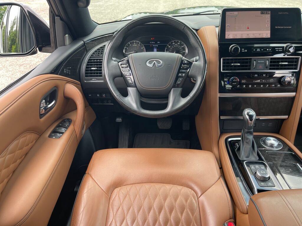 Used 2023 INFINITI QX80 Sensory w/ All-Season Package AWD/4WD image 2