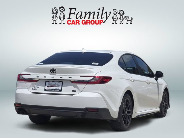 Used 2025 Toyota Camry SE w/ Convenience Package FWD image 4