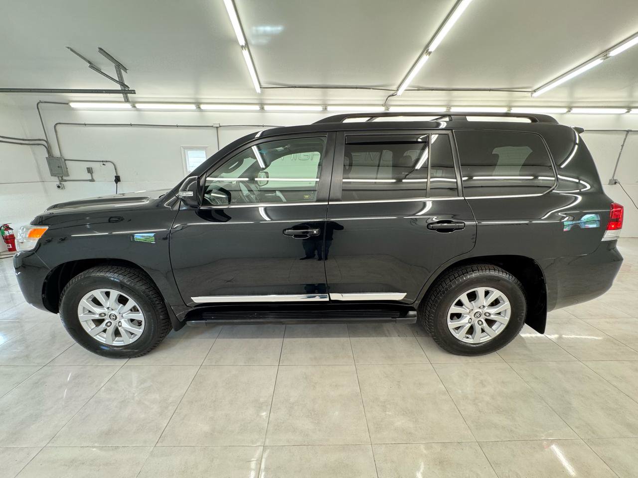 Used 2021 Toyota Land Cruiser AWD/4WD image 13