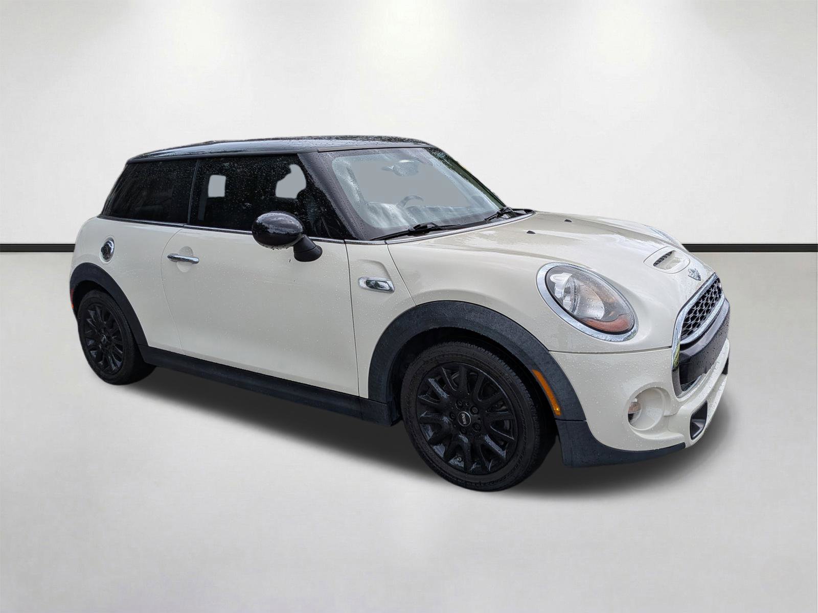 Used 2017 MINI Cooper S FWD image 1