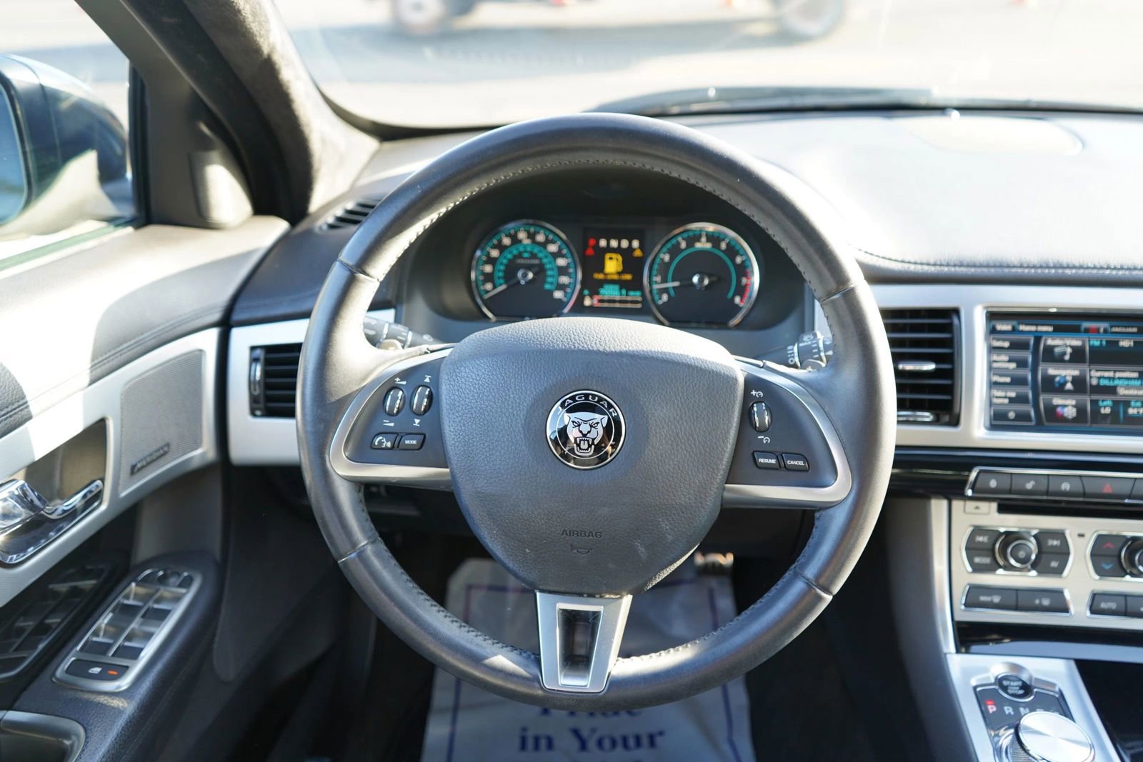 Used 2015 Jaguar XF Portfolio RWD image 17