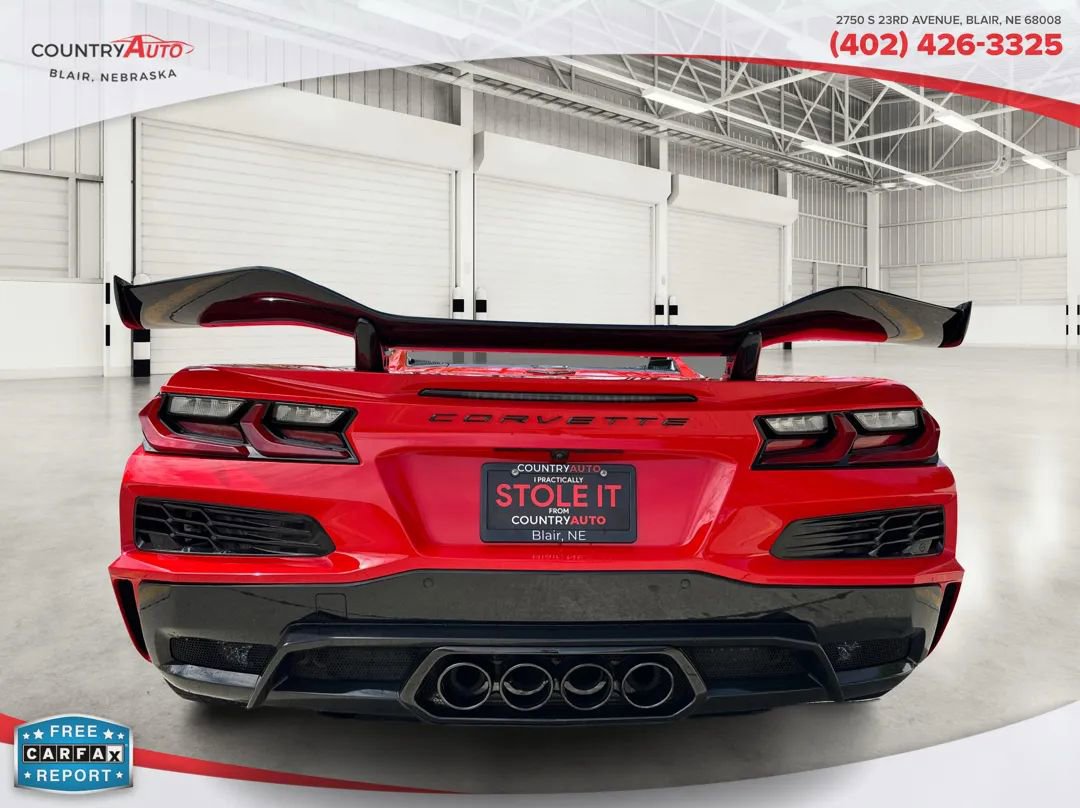 Used 2024 Chevrolet Corvette Z06 RWD image 4