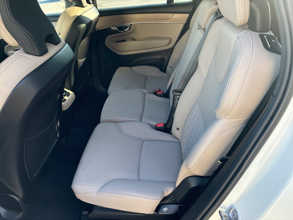 Certified 2026 Volvo XC90 B6 Plus AWD/4WD image 10