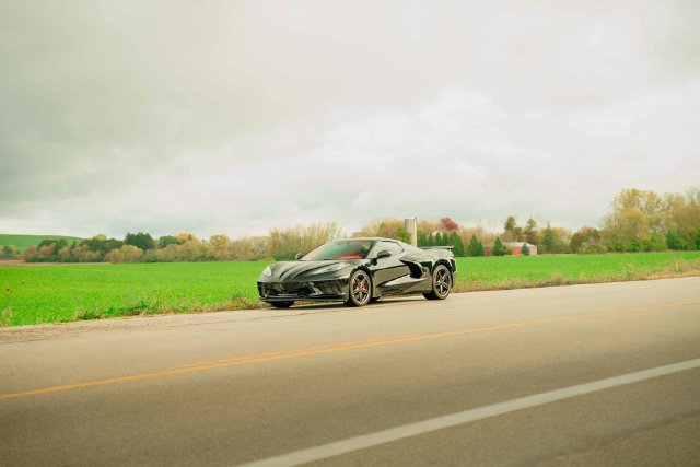 Used 2025 Chevrolet Corvette Stingray Premium Conv w/ Z51 Performance Package RWD image 26