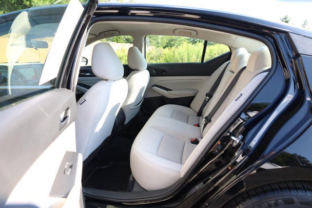 Certified 2025 Nissan Altima 2.5 SV FWD image 19