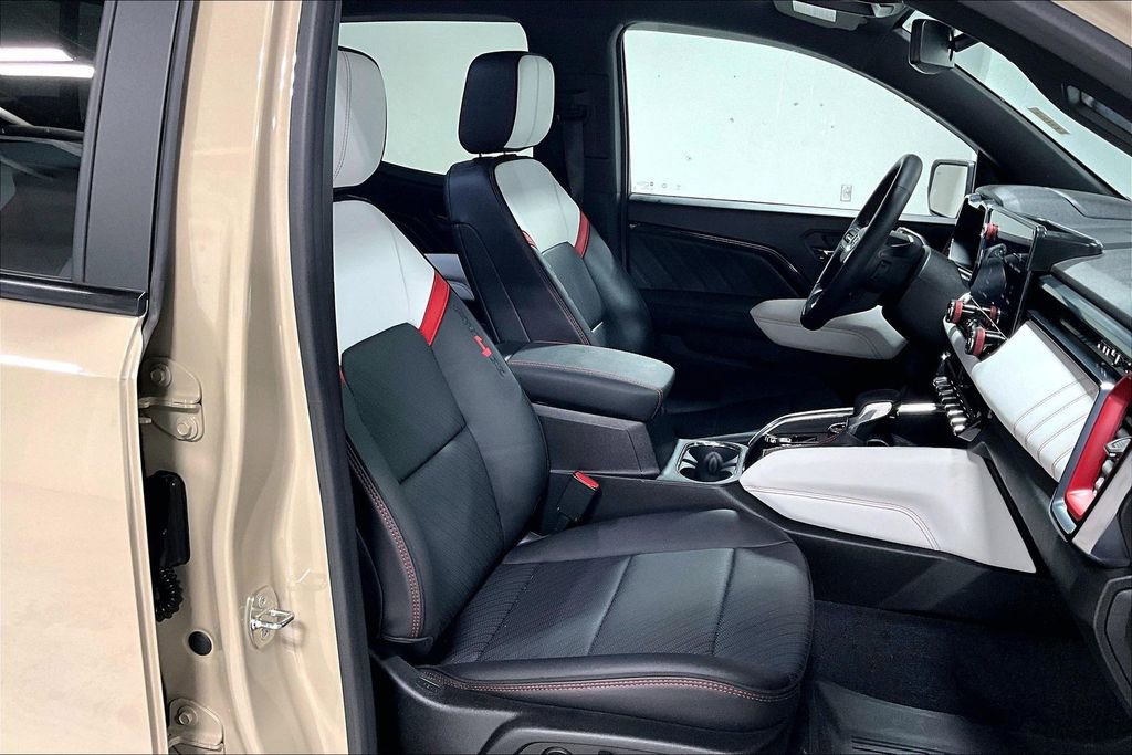 Used 2023 GMC Canyon AT4X image 10