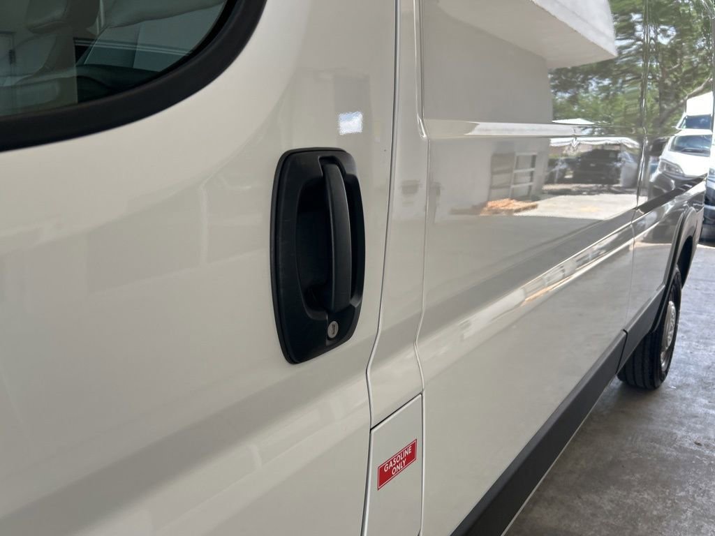 Used 2025 RAM ProMaster 2500 w/ Convenience Group FWD image 13