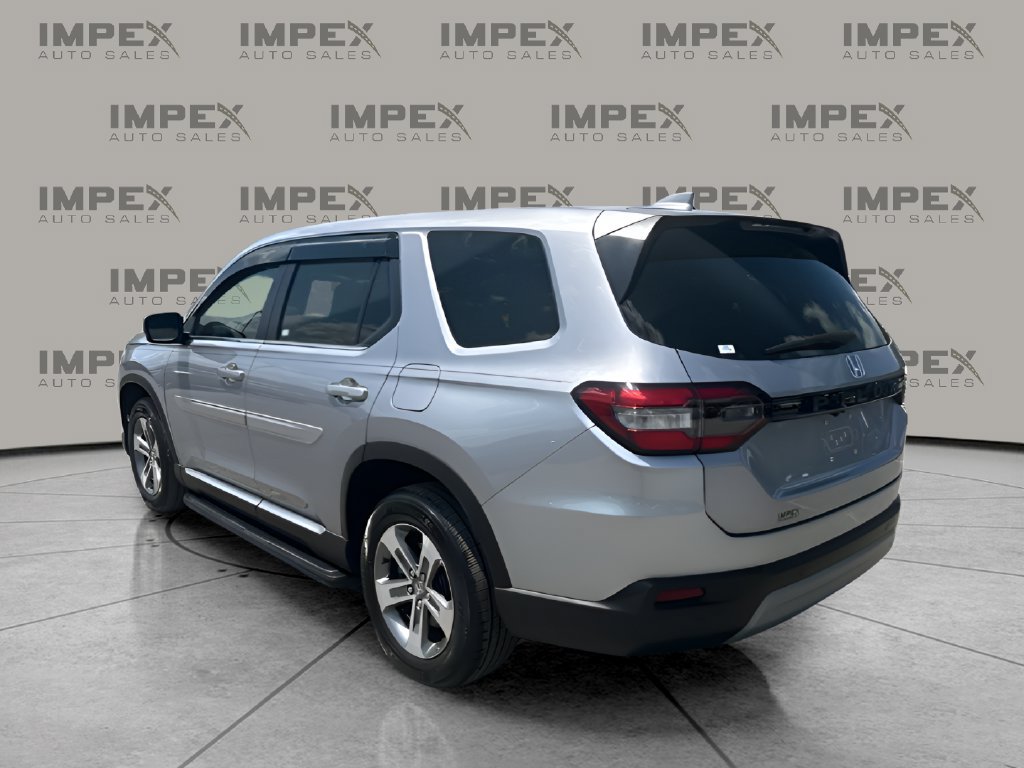 Used 2023 Honda Pilot EX-L image 3