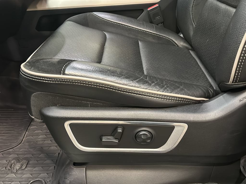 Used 2021 RAM 1500 Laramie AWD/4WD image 13