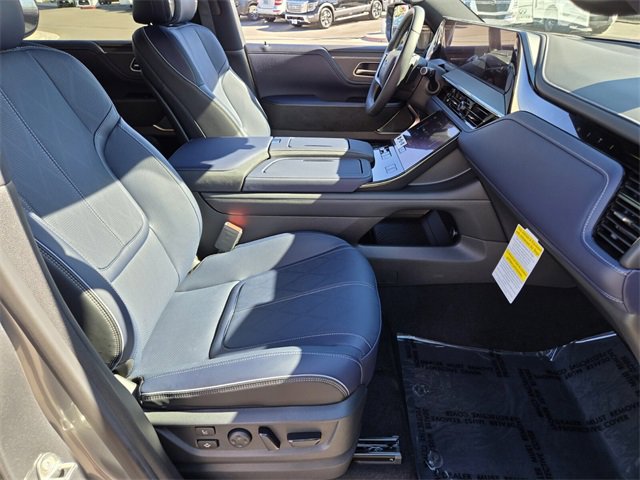 New 2026 INFINITI QX80 4WD w/ Sport Exterior Package image 22